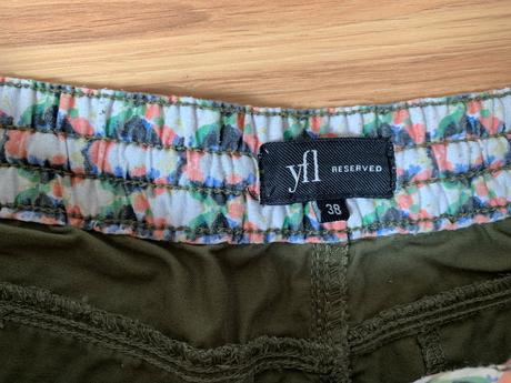 Kraťase, reserved,38