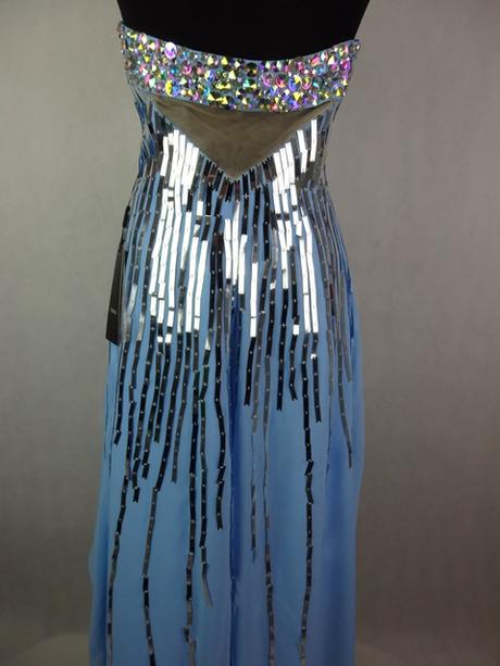 Kvalitné spoločenské šaty, 38