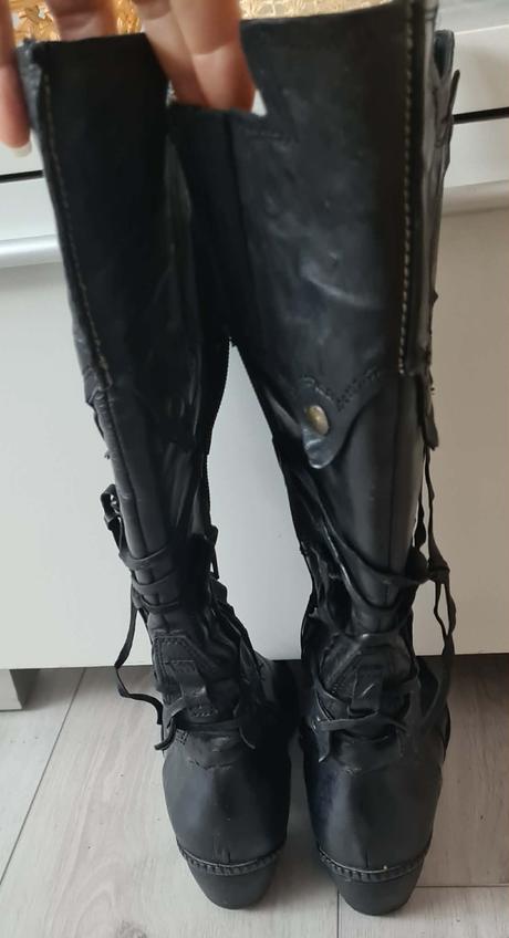 Kožené čižmy, 37