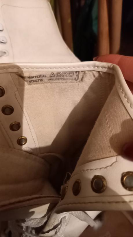 Korčule na ľad, 37