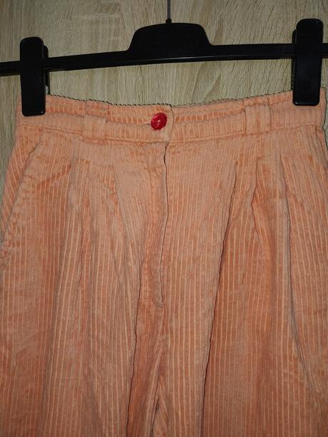 Menčestrové nohavice č.36-38, 36