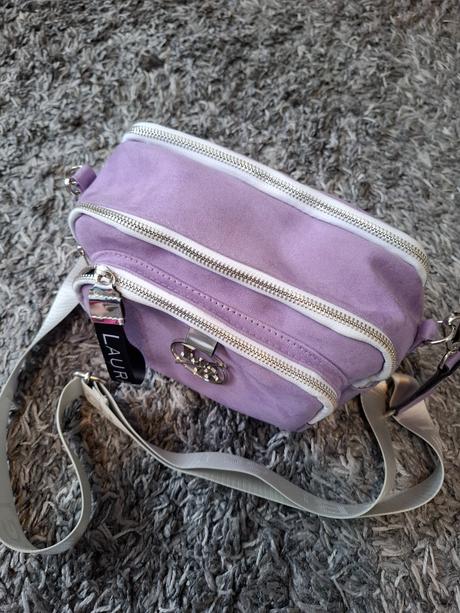 Fialová crossbody,