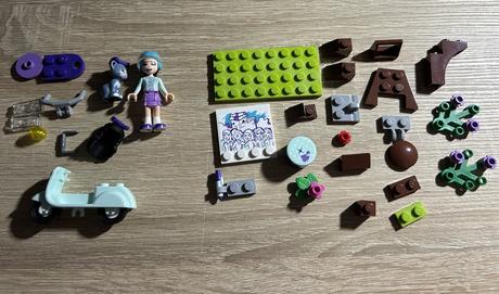 Lego friends - emma a umelecký stojan,