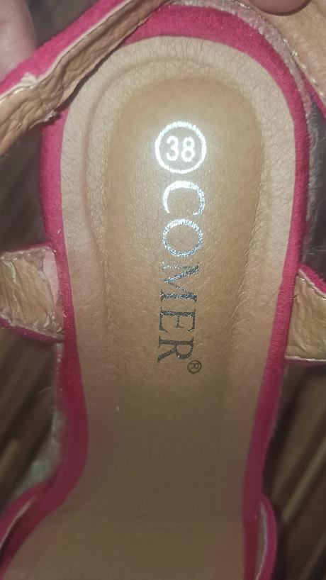 Sandale na vyvysenej platforme 38, 38