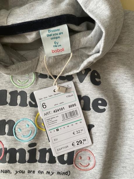 Saty s kapucnou smile, 116