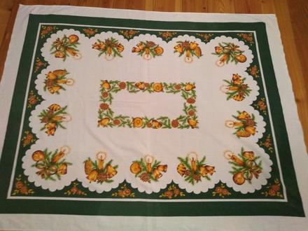 Vianočný obrus retro 109x 134- 20 eur,