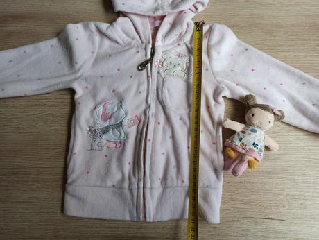 Mikinka so srdiečkami, 80