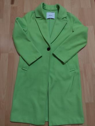 Prechodný kabát, bershka,s