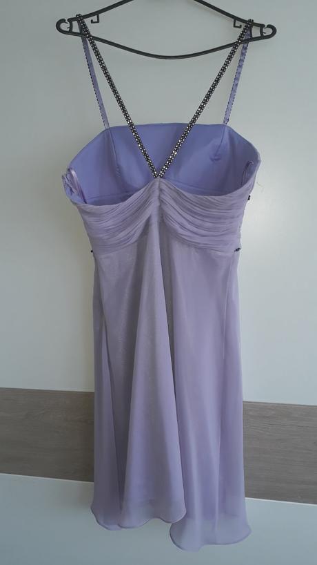 Spoločenské šaty, 42