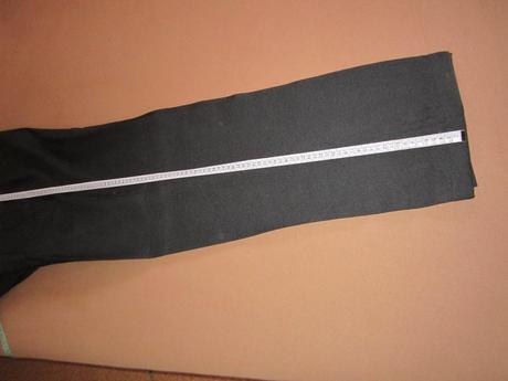 1570. tm. šedý oblek, 46