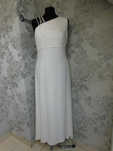 Luxusne pekne šaty na slavnost, 40