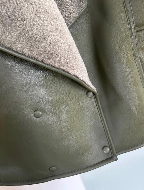 Khaki kožúšok, reserved,m