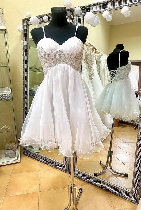 Krátke biele šaty - veľ. xs/s, s / xs