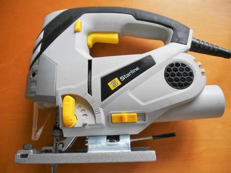 Priamočiara píla starline 810w s laserom,