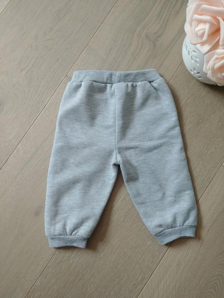 Tepláky s vreckami, super stav, veľ. 68, 68