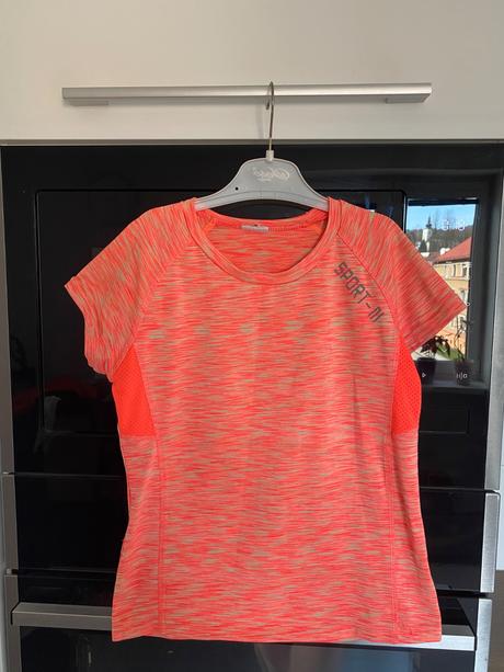 Dievčenske tricko velk.146/152, 146