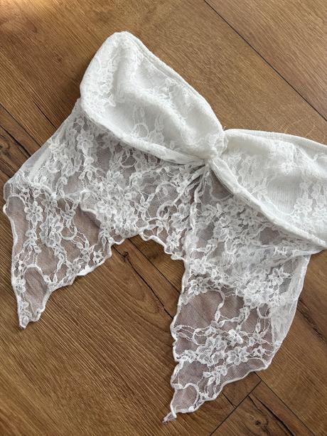 Biely čipkovaný top, s