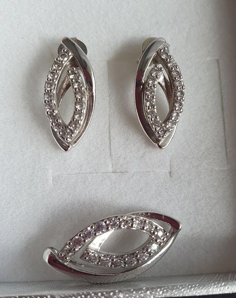 Set - strieborné náušnice + prívesok, fossil