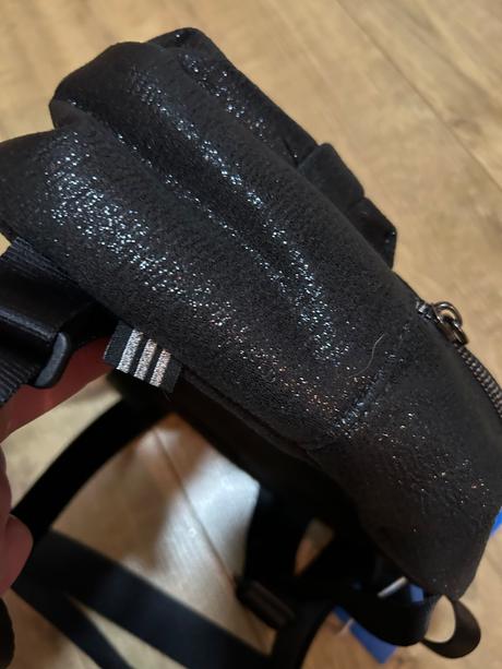 Malý trblietavý ruksak adidas, adidas