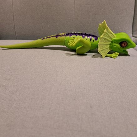 Zvieratko jasterica pohybujúca, 