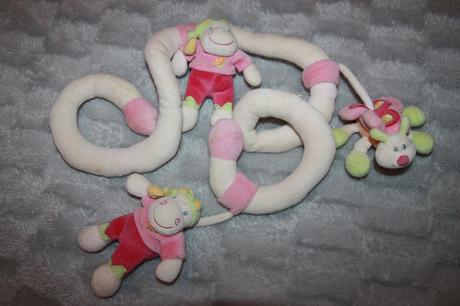 Hrajúci hrošík nattou + spirala na postielku,