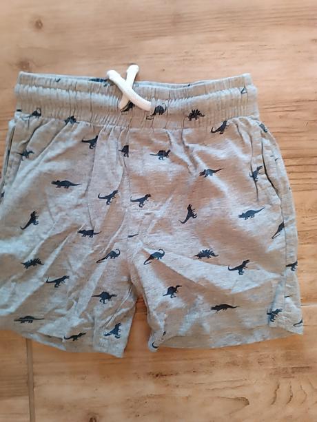 Šortky, f&f,92