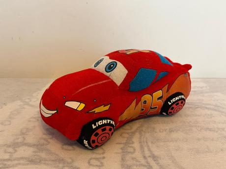 Predám plyšovú hračku bleskový mcqueen, 