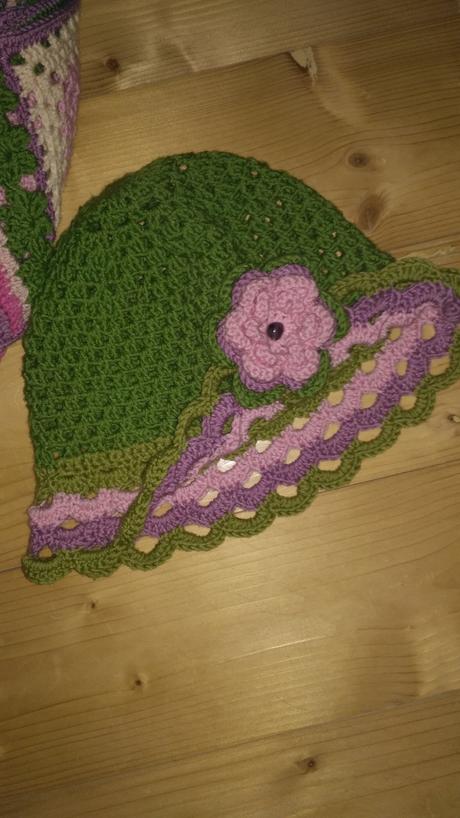 Nenosený hačkovaný klobúk, 146