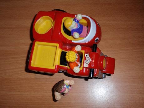 Motorka s postavičkami, 