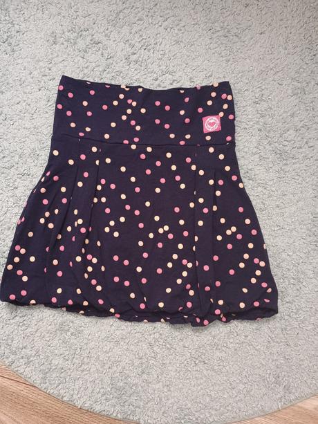 Bodkovaná sukňa, lewro,140