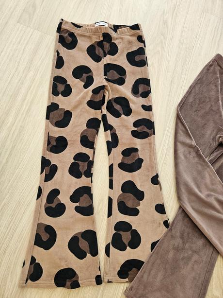 2x velurove leginy, sinsay,134