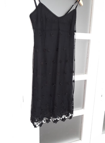 Cierne saty c. 38, m