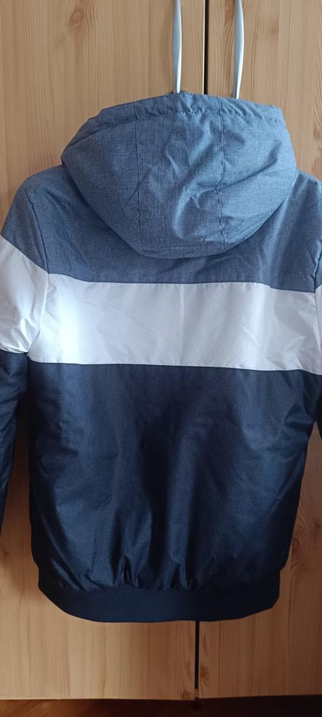 Vetrovka, new yorker,s