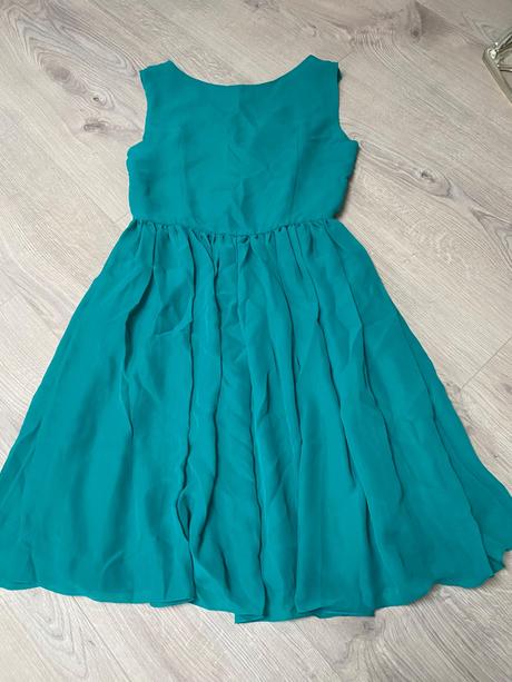 Elegantné šaty, 40