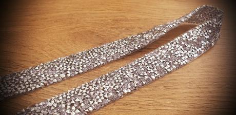 Hot fix nažehľovacia lemovka - 20 mm -strieborná -,