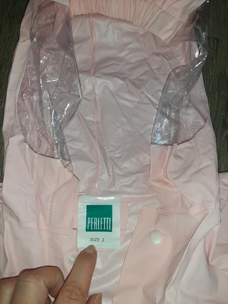 Pršiplášť pončo, 