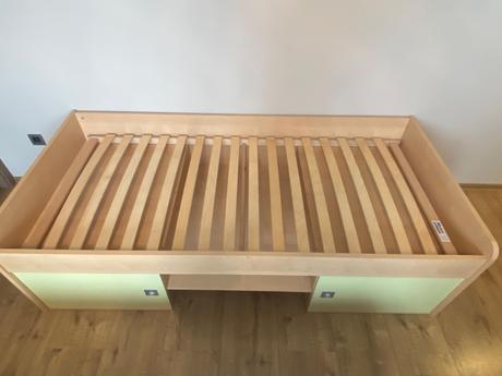 Posteľ, šírka (cm): 90,dĺžka (cm): 200