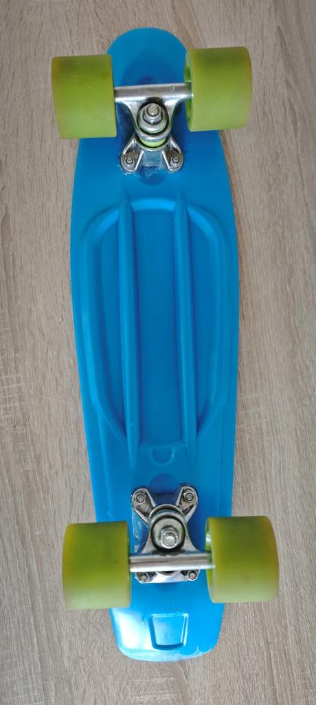 Modrý pennyboard / mini cruiser/ skateboard,
