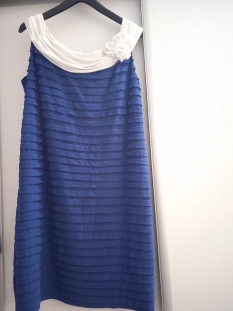 Spoločenské šaty, 52