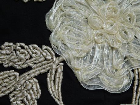 Kvalitne velmi pekne korzetove šaty, 38