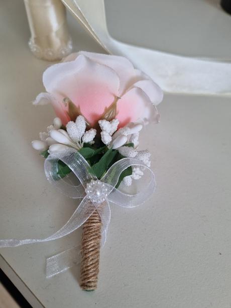 Umelá svadobná kytička, 