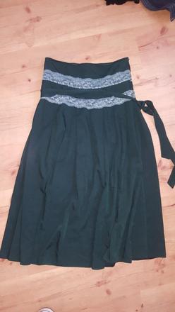 Zelená sukňa s čipkou, 40