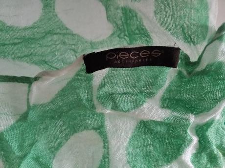 Šál / prehoz / plét cez šaty,