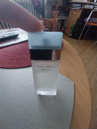 Toaletna voda light blue 25 ml,