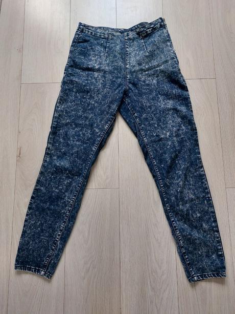 Džeginsy, sinsay,40