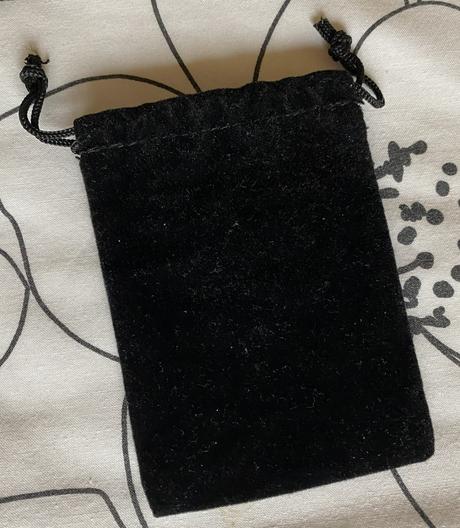 Sametová taštička marionnaud,