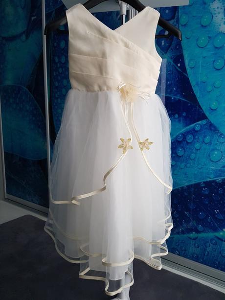 Slávnostné šaty, 134