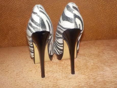 Zebrové lodičky, 37