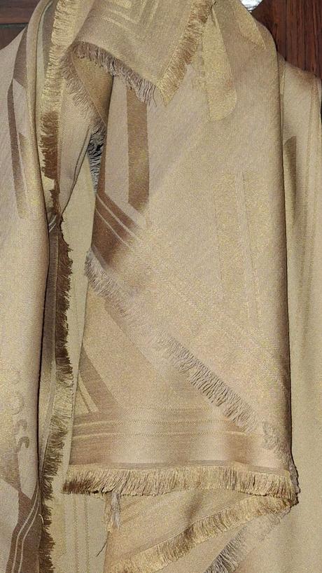 Béžová šatka boss, hugo boss,122