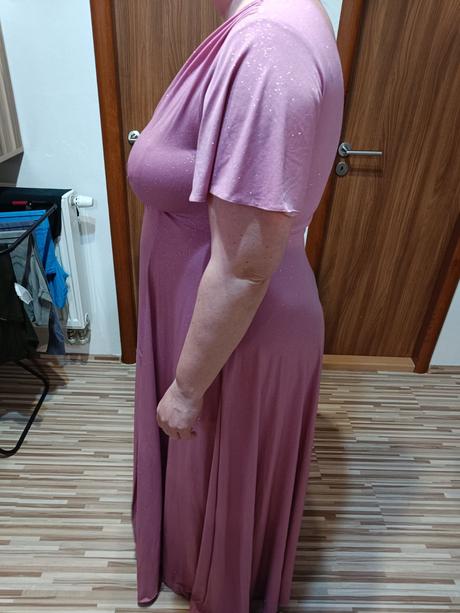 Predám krásne plesové šaty veľkosť 44/46 skôr 44, 44